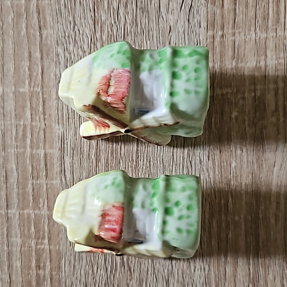 Antique Vintage Windmill Salt and Pepper Shaker Set Made in Japan - Picture 2 of 8